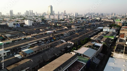 La ville de Bangkok (vu du ciel) loin des quartiers d'affaires et lieux touristiques. Bangkok, capitale de la Thailande, Asie photo