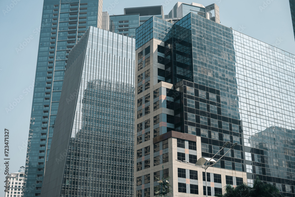 Discover the vibrant urban landscapes Discover the vibrant urban landscapes