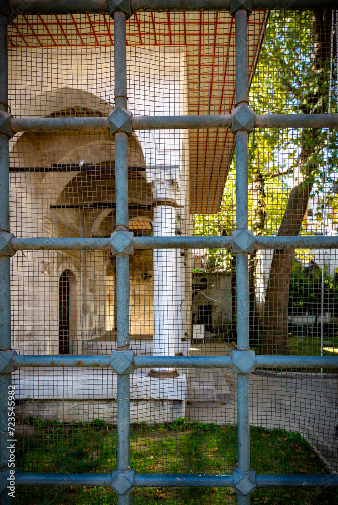 Paisaje típico de la ciudad con antiguas mezquitas en la ciudad árabe arquitectura islámica en estructura urbana religión islámica tradición cultural en la ciudad turca Paisaje típico de la ciudad con antiguas mezquitas en la ciudad árabe arquitectura islámica en estructura urbana religión islámica tradición cultural en la ciudad turca