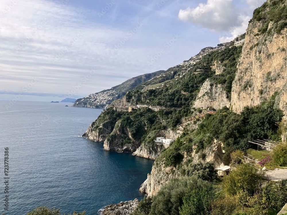 イタリア　アマルフィの美しいリアス式海岸の風景