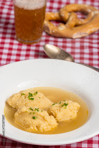 bavarian dumpling soup