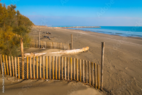 Cuadro en lienzo Uno steccato sulla spiaggia di Pellestrina, isola della laguna di Venezia, in un