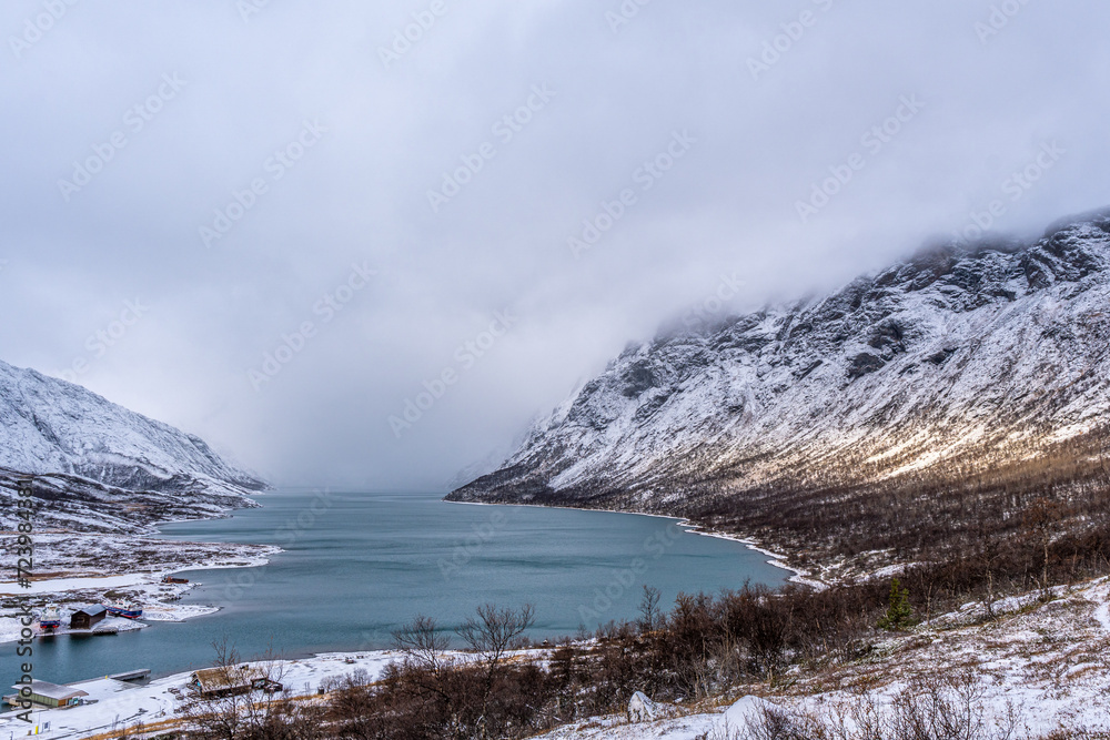 Obraz premium View of the Gjende lake in Norway