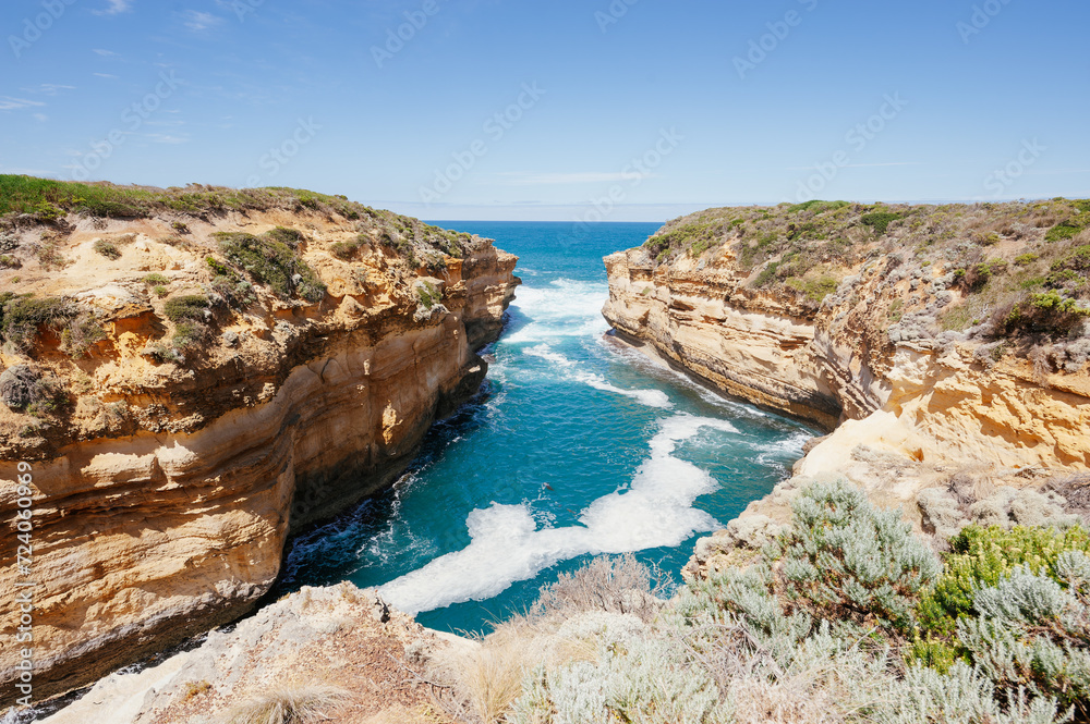 Les falaises bordant la Thunder Cave dans le parc national de Port Campbell, Victoria, Australie, le long de la Great Ocean Road