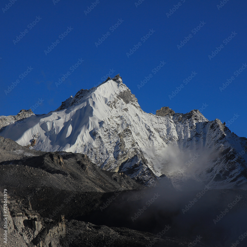 Obraz premium Late afternoon scene seen from Gorakshep, Nepal.