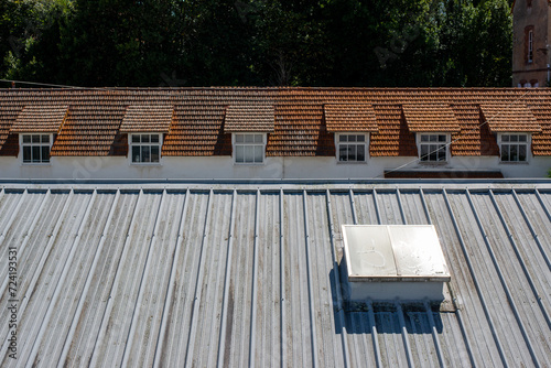 Toiture d'une usine ancienne