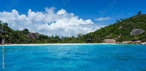 Fototapeta Naklejka Na Ścianę i Meble -  Seychelles. Beach in Felicite Island
