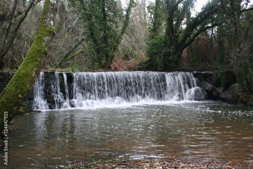 Pequena cascata  little fall cascade