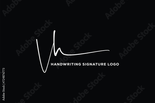  VH initials Handwriting signature logo. VH Hand drawn Calligraphy lettering Vector. VH letter real estate, beauty, photography letter logo design.