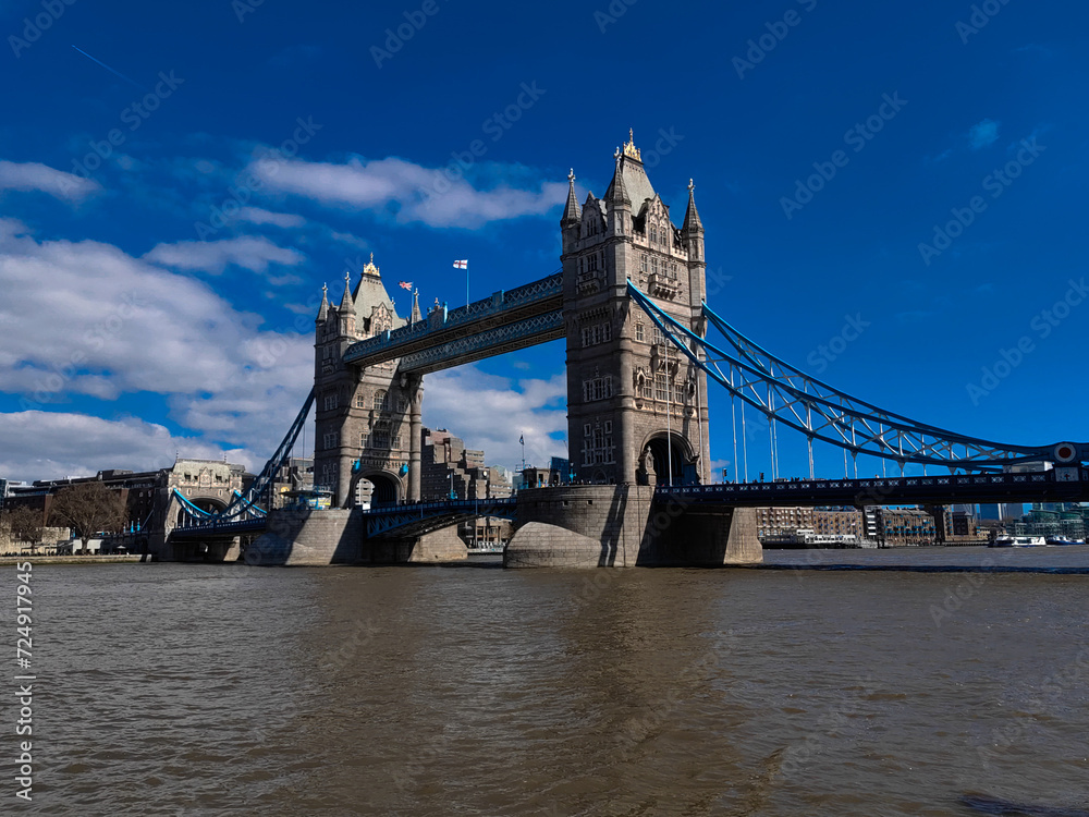 Obraz premium Tower Bridge in London - the iconic draw bridge over the Thames