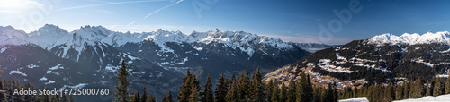 Schruns, Österreich: Alpines Winterpanorama um das Hochjoch