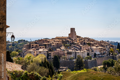 saint paul de vence, village perché d'artistes, vue des petites ruelles, France, 2023 photo