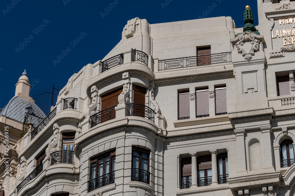 “Edificio de la Union y el Fenix Espanol” (The Union and The Spanish