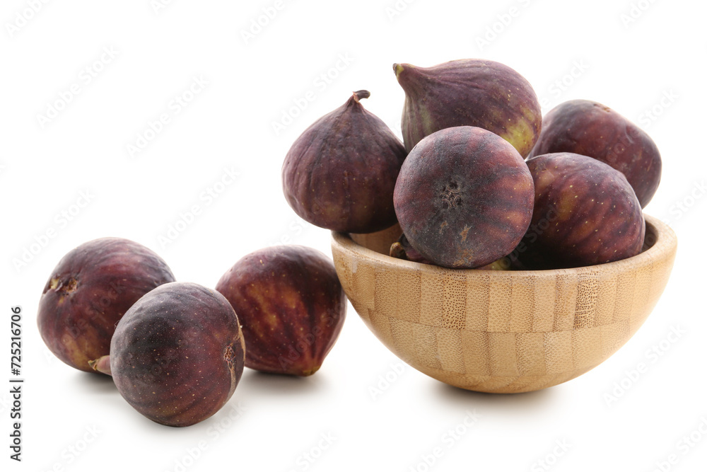 Obraz premium Bowl with fresh ripe figs on white background