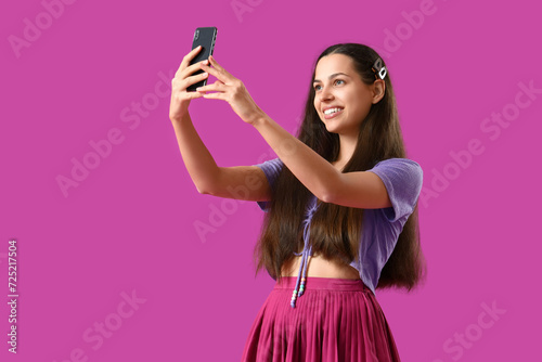 Stylish young woman with mo...