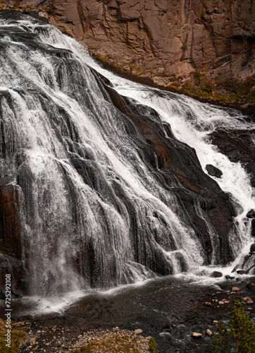 475-78 Firehole Falls