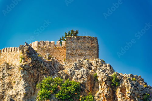 Obraz na płótnie Remains of old fortress and other objects in Alanya, Turkey. w salonie