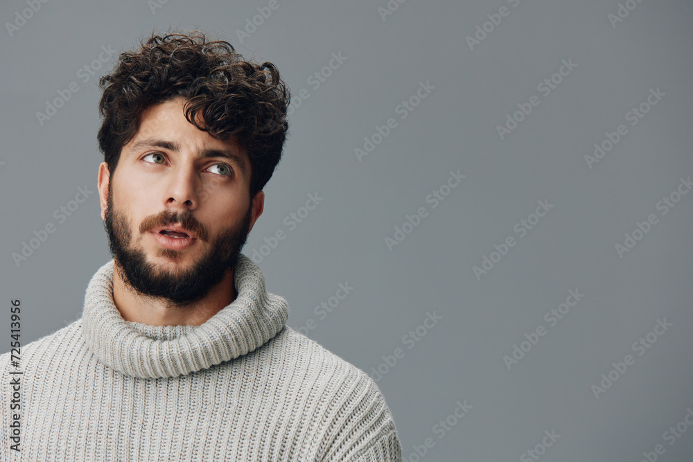 Obraz premium Man adult young person attractive caucasian isolated guy handsome model casual portrait male background face