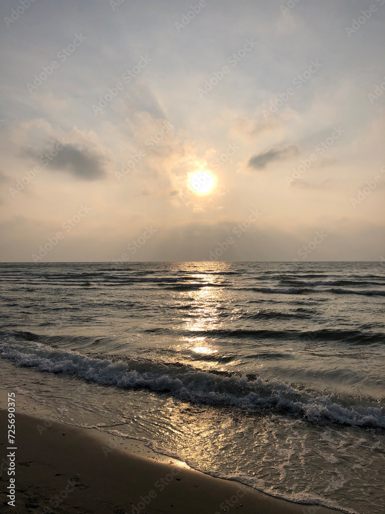 Obraz premium sunset on the beach