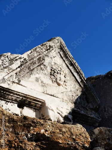 Fachada griega antigua