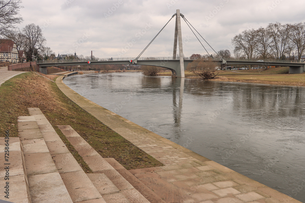 Promenade und Weserbrücke in Höxter