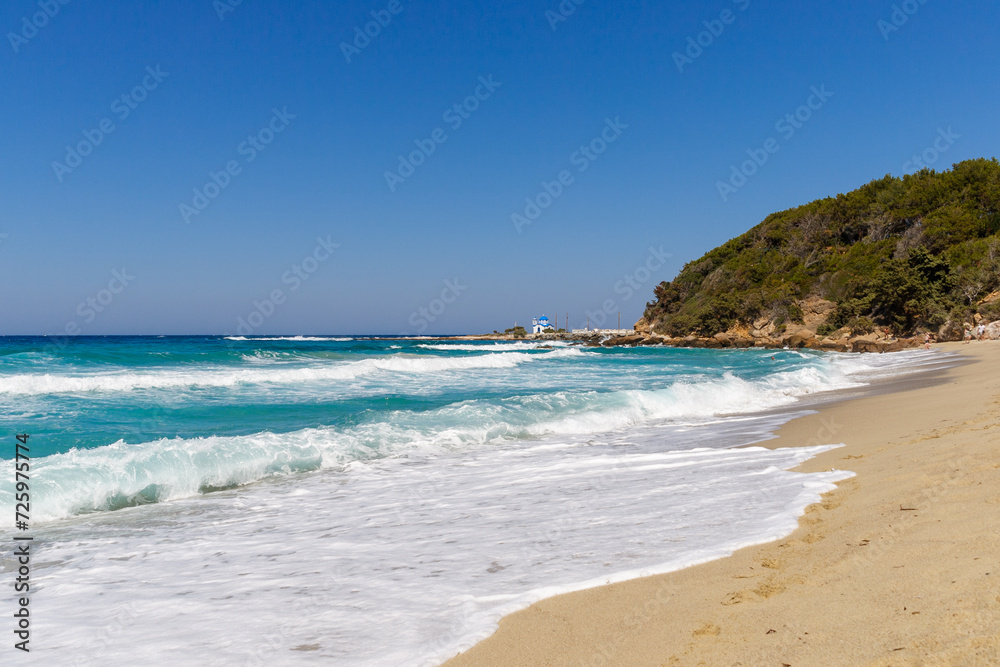 Messakti, located in the north of Ikaria, Greece, stands out as one of the largest and most popular beaches on the northern coast, situated in a highly touristy resort.