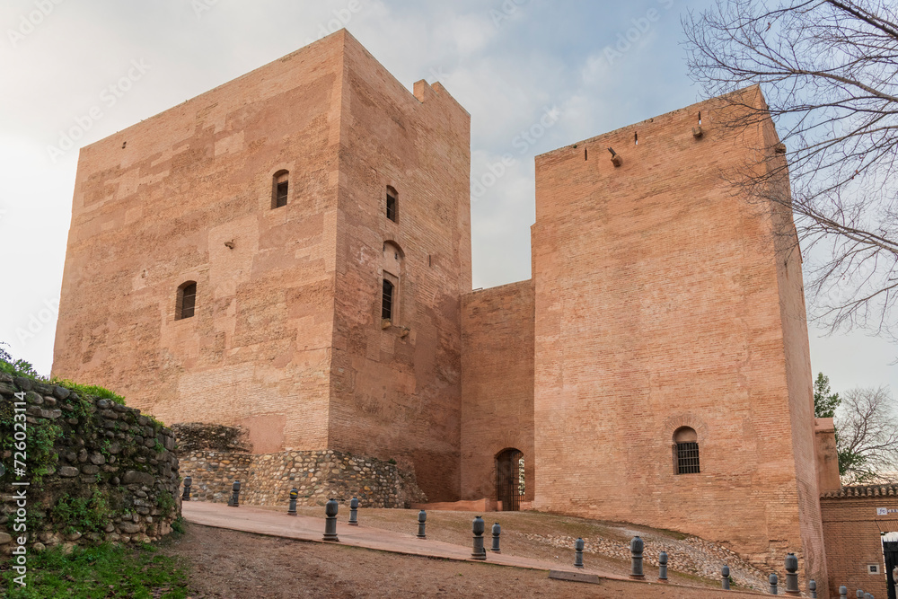 Fortaleza de Torres Bermejas situada en la colina del Mauror, Granada España Fortaleza de Torres Bermejas situada en la colina del Mauror, Granada España