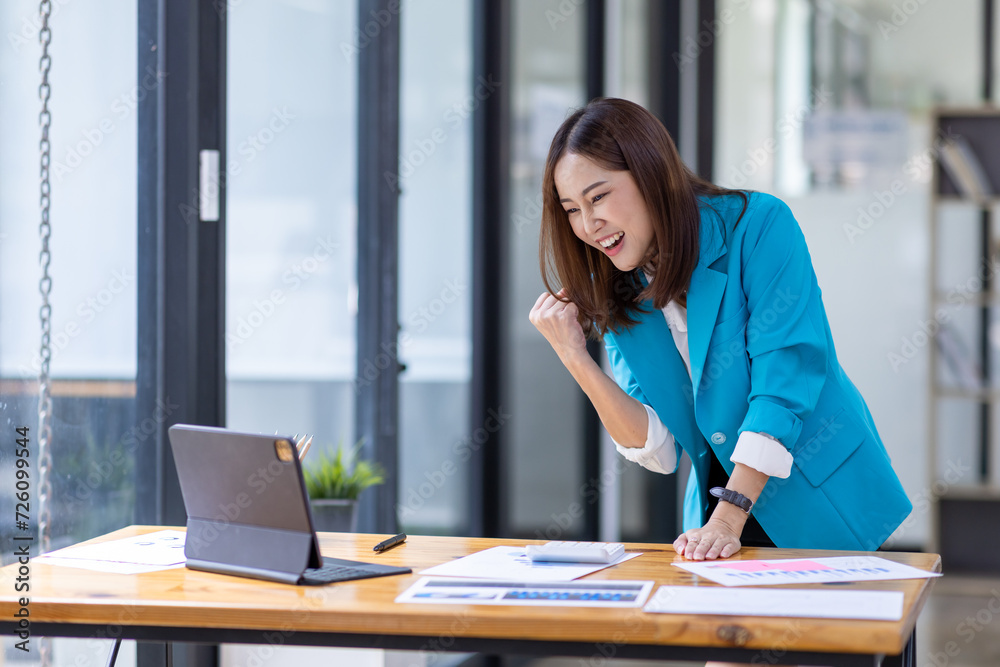 sme, asian, happy, business, employee, professional, woman, young, technology, table, education, smile, work, success, tablet, portrait, internet, lifestyle, desk, person, notebook, modern, corporate,