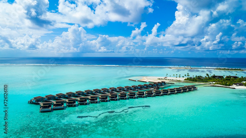 Photographie Tropical aerial view with maldives paradise scenery seascape with water villas a