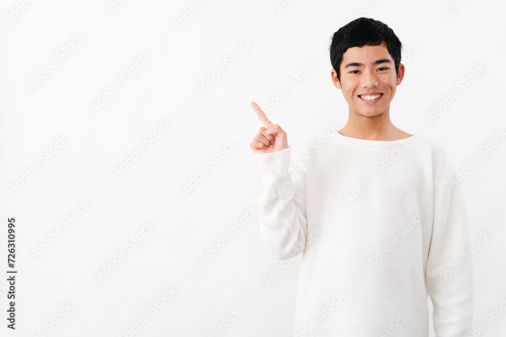 私服姿の中学生の男性 ライフスタイルイメージ 私服姿の中学生の男性 ライフスタイルイメージ