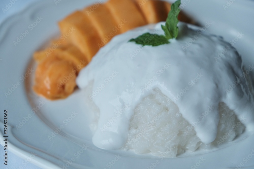 Mango with sticky rice in Thai style