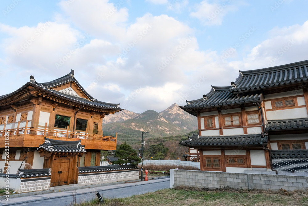韓国の伝統家屋が並ぶ恩平韓屋村