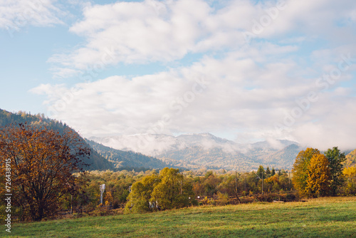 Fototapeta Naklejka Na Ścianę i Meble -  autumn in the mountains of Rarau