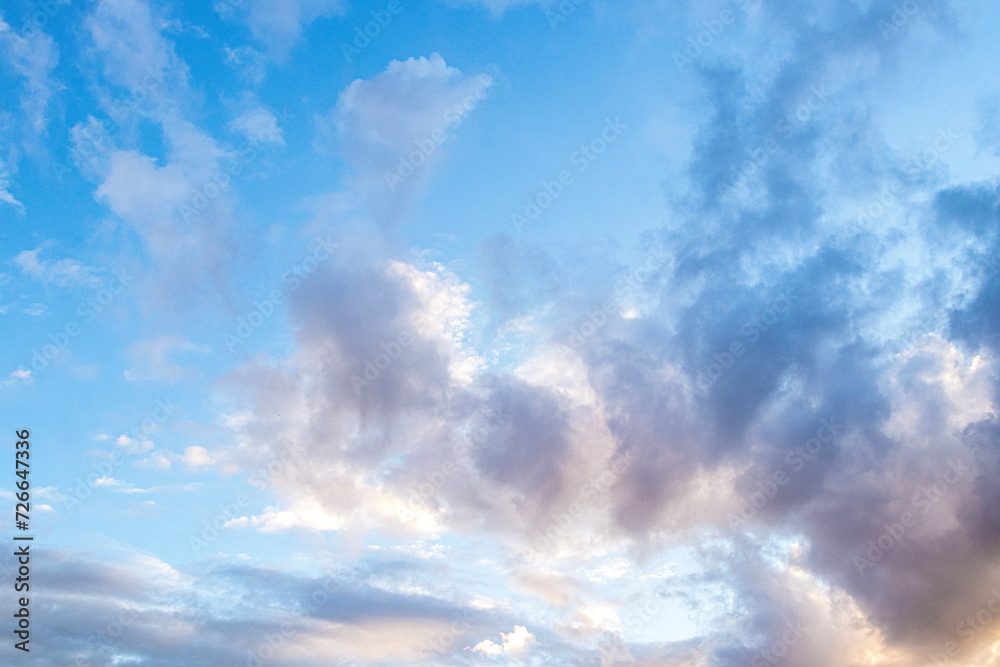 Naklejka premium Blue sky and beautiful clouds 