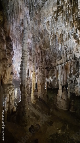 Concrétions blanches de la Grotte des Canalettes (Villefranche-sur-Conflent)