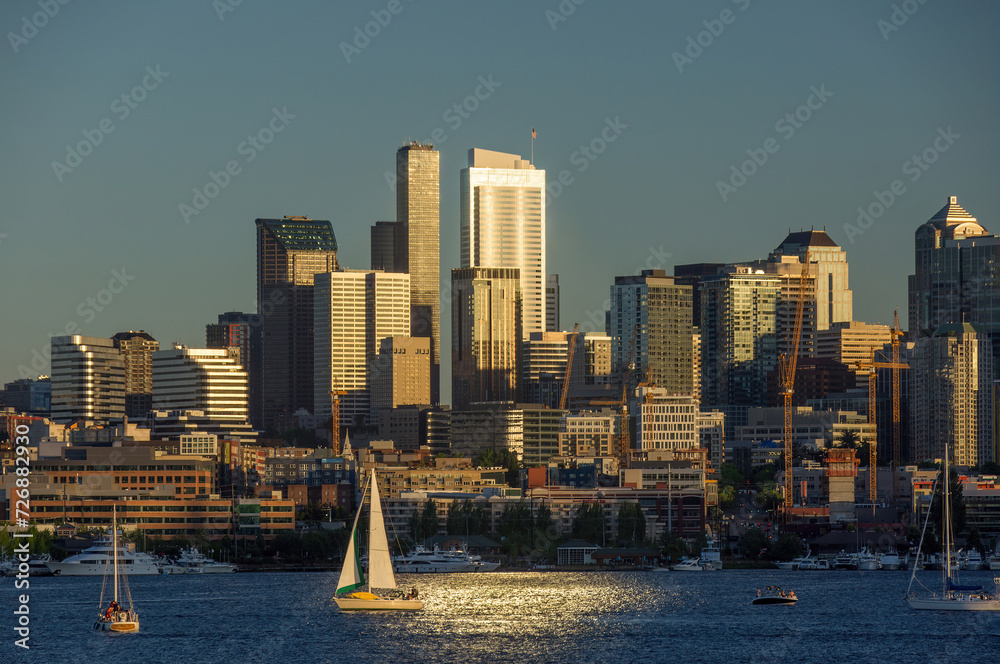 Late afternoon views of Downtown Seattle and Lake Union via Gas Works Park, King County, Seattle, Washington. Late afternoon views of Downtown Seattle and Lake Union via Gas Works Park, King County, Seattle, Washington.