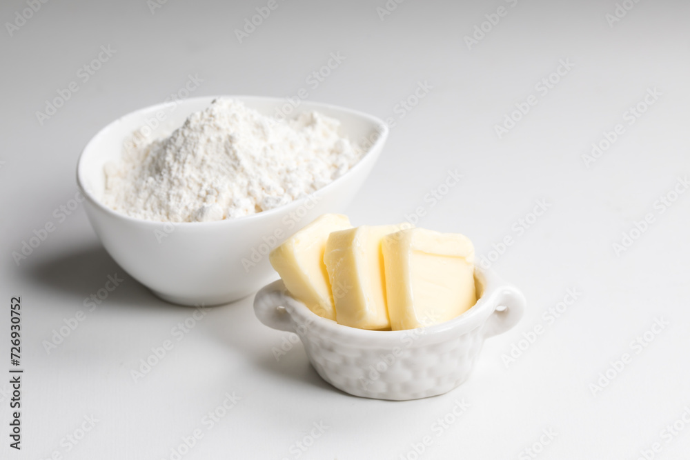 小麦粉　バター　flour butter