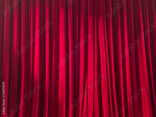 roter Bühnenvorhang
