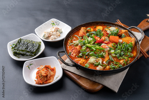 Bibimbap, Korean food, braised spicy chicken, braised spicy chicken, budae jjigae, stir-fried spicy pork, pork