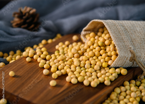 Beautiful images of soybeans, images of soybeans, high quality images
