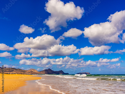 Fototapeta Naklejka Na Ścianę i Meble -  Sand beach and colorful sky on Porto Santo island