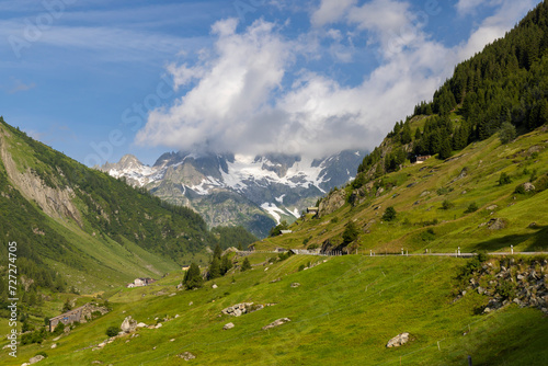 Fototapeta Naklejka Na Ścianę i Meble -  Landscape near Sustenpass with high alpine road, Innertkirchen - Gadmen, Switzerland