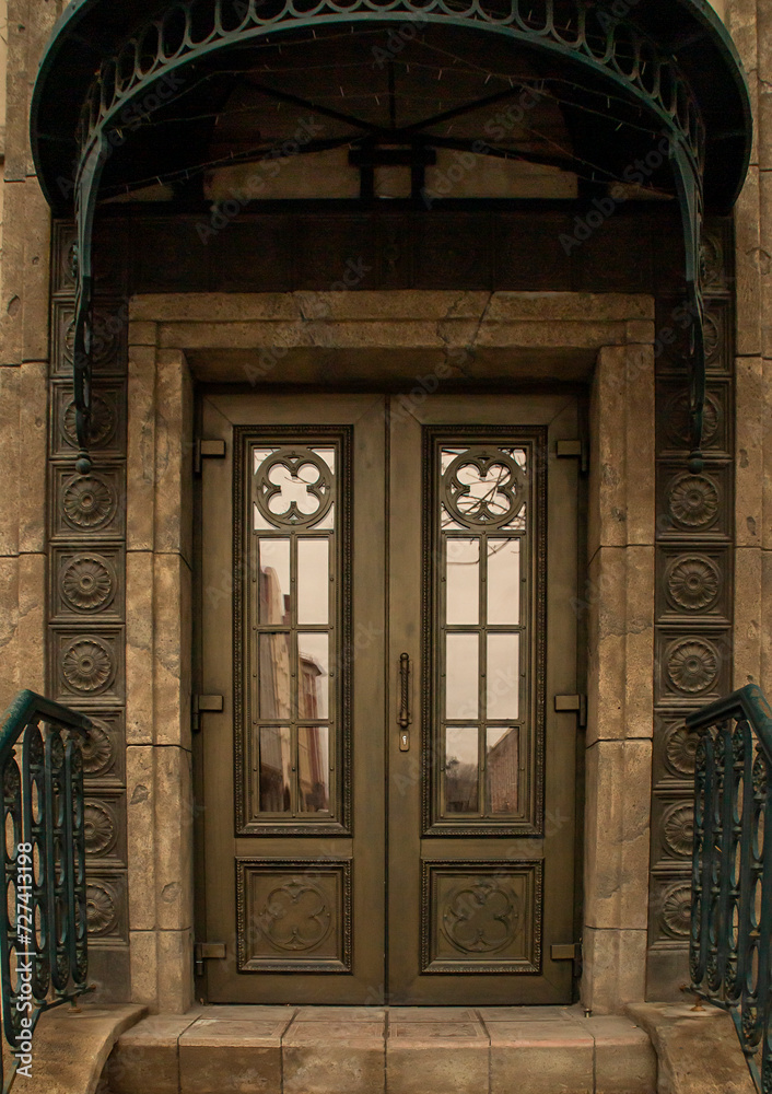 Fototapeta premium The brown old door