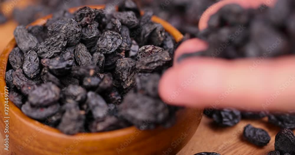 dry blue raisins from large grapes, dried seedless raisins dry blue raisins from large grapes, dried seedless raisins