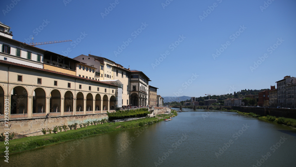 Río Arno, Florencia, Italia