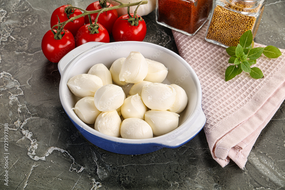 Mini mozarella cheese bolls heap Mini mozarella cheese bolls heap
