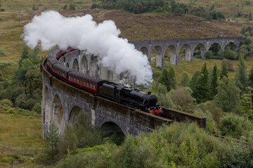Keuken achterwand Glenfinnanviaduct Jacobite stoomtrein over Schotse spoorbrug  © Chris Chambers