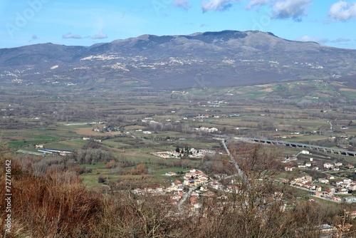 Obraz na płótnie Civita Superiore - Piana di Bojano dall'alto del castello w salonie