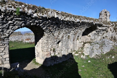 Obraz na płótnie Civita Superiore - Resti del castello medioevale w salonie