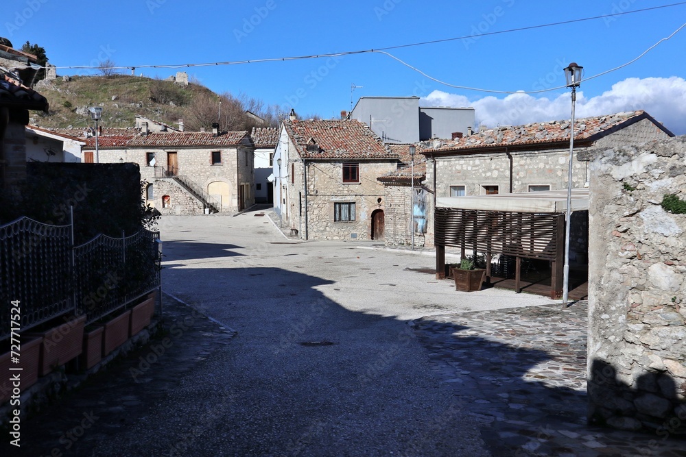 Civita Superiore - Scorcio di Largo San Giovanni dal quartiere ebraico